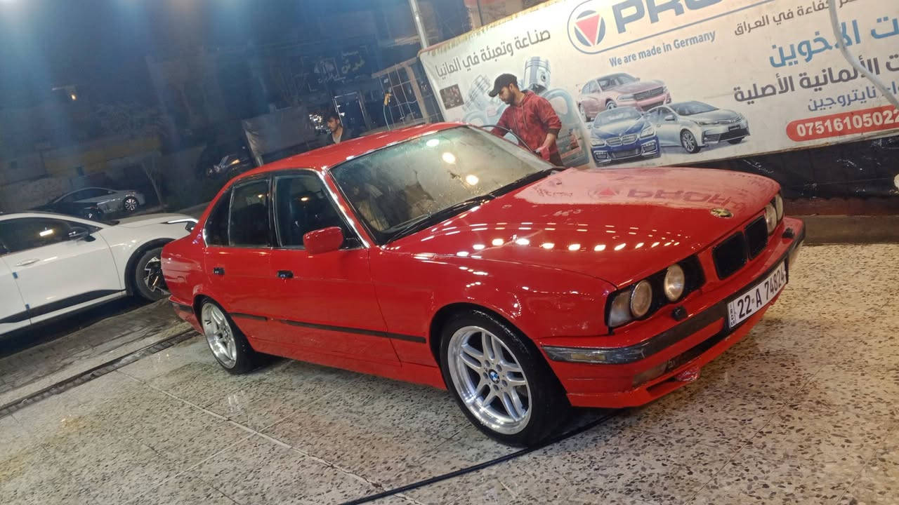 السلام عليكم BWMحجم 520كير والمكينه والباقي كله 25سياره فول مكينه وكير  جديدفتحه 3طكات  رقم اربيل صدر تايرات جديدتبريد ثلج تفىاوباقي تفاصيل تصل ودلل السعر 68وكل ***********
