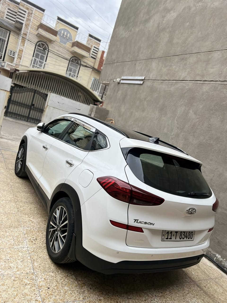 السلام عليكم 
للبيع توسان 2020 الكاصد
السياره مكفوله كفاله عامه عده رصعه بل باب الخلفيه صغيره كلش
السياره فول 1/1 
-بصمه
-بانوراما
-كشنات امامي ثنين كهرباء
-شاحن واير ليس
-مري شفط
-حساس امامي خلفي
-لايت خمس عدسات المرغوب
وباقي المواصفات المعروفه 
السياره ماشيه 64 حقيقي وشرط الفحص
(سعر السياره 212 وبيه مجال)
للاستفسار ***********
مكان السياره بغداد
