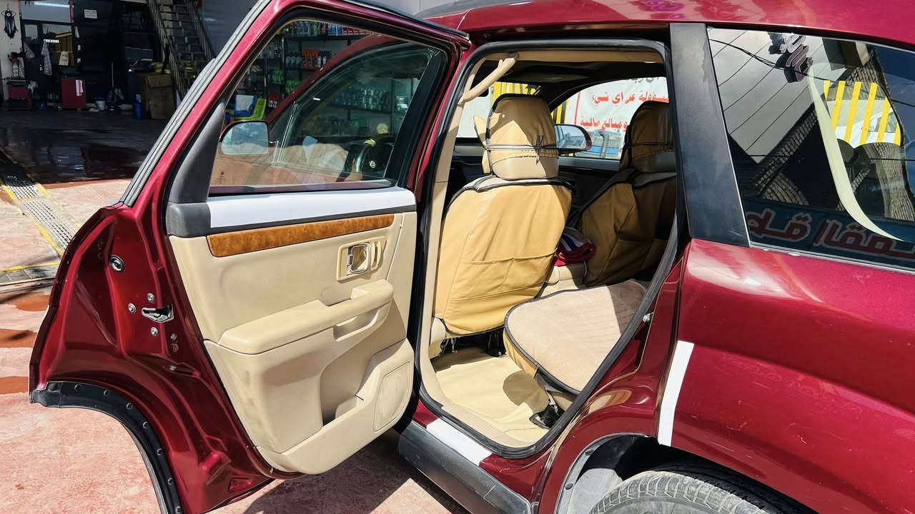 السلام عليكم ..للبيع سوزوكي XL7 /2008. الرقم الدولي بغداد باسمي
سياره جاهزه ومكفوله 1/1 واحله من الصور من كلشي 
 محرك وكير تبريد 
تايرات 4 جديد
 جام  كهربائيات كيجات دكم داخليه تحكمات شاشه اندرويد سنتر لوك كلها شغال سنويه للحد 2027  باسمي  تحويل نفس يوم هزه رقم كلها مكفوله كفاله عامه وترايك لاربيل وارجع للبصره وارجع لبغداد
 فقط كم شخط مكحلات 
دعاميات  بدون ضربه وبدون دواخل كلش جديده رايدها ب87 وبي مجال بسيط  مكان السياره بغداد شراي يتصل وموجود واتس اب  
 ومتواجد واتساب 24 ساعه 
0776 653 2204
