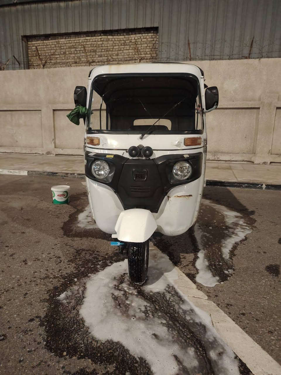 السلام عليكم تيك تيك 22 شهر 12. اوراق سحب مكاني بصره تكتك شوف العين بس يم الاسطاب بيها معجون فقط باقي مكفوله من الصبغ والمعجون حداديه خير من الله مكينه مدل بيها بس والفات تكتك نضيفه كلش سعر 4500وبيها مجال متواجد وتساب ***********
