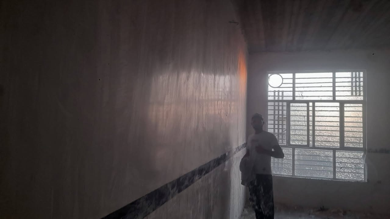 سلام عليكم كادر لبخ وبناء درجه اولى شرط.   سعر ال دبل بناء300
سعر  متر اللبخ 6 جص وبورك   وهاذ رقمي ***********
