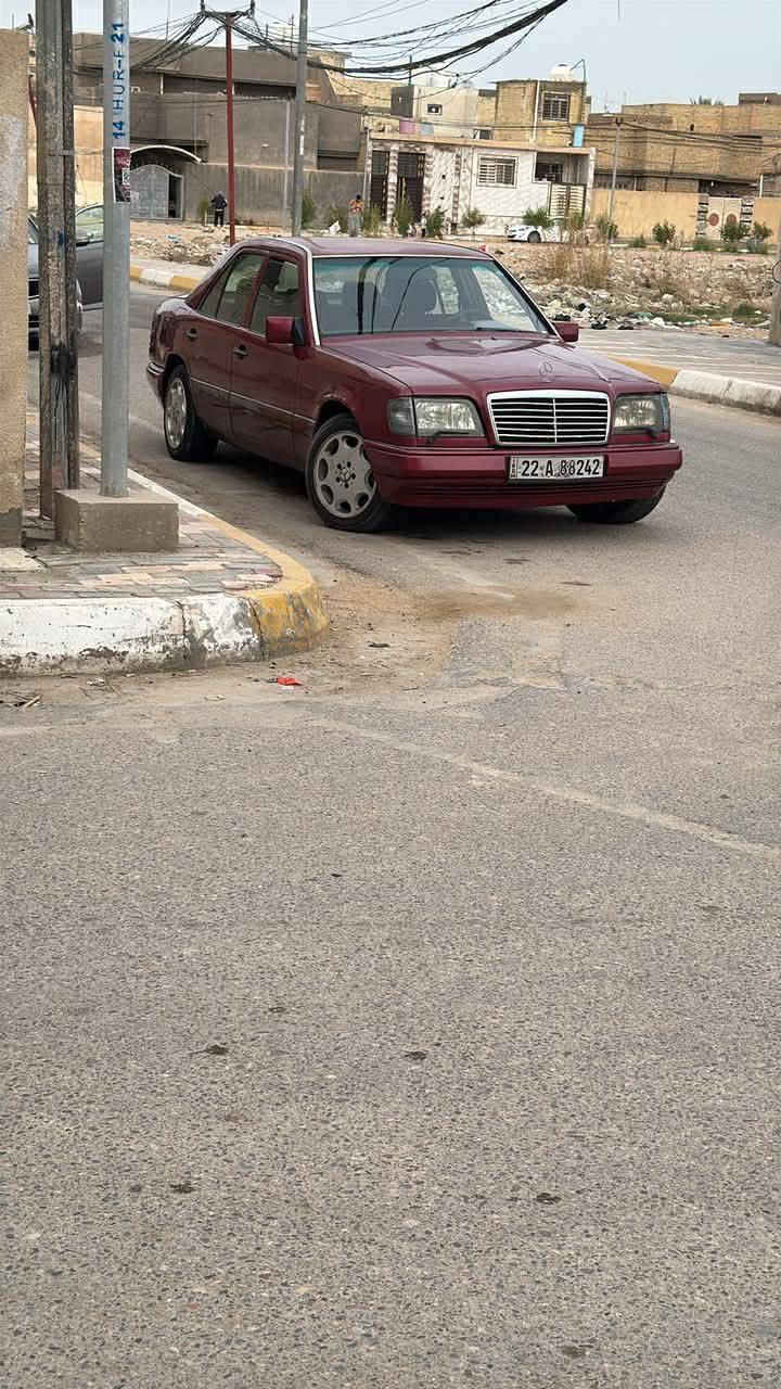 سلام عليكم شباب 
دب موديل 93 
مكينه خراطيم نوزل المرغوب  كير ديفور 
تبريد ثلج 
داخل ما روني جديد. 
تخم تاير  
حداديه جديده 
منظومه بانزين جديده كله 
سياره بيه حزام صبغ 
كله بلادي 
جاهزه ماعيزه برغي***********
