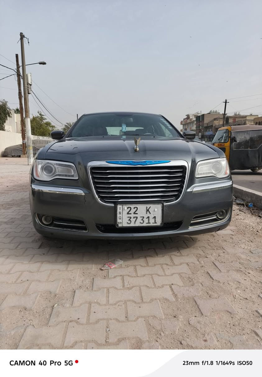 السلام عليكم اوباما 2013 اربيل كندي السيارة داخله كلين هنا ضربها ابو تكتك ب باب والجاملغ مال سايق بدلتهن فتحتهن من سياره مكفوله من البارد والصبغ قطره مابيها رقم اربيل ب اسمي كفاله كير ومكينه فول السياره موصفات C مكاني بغداد رقم *********** عارضها ب ١٧٥
