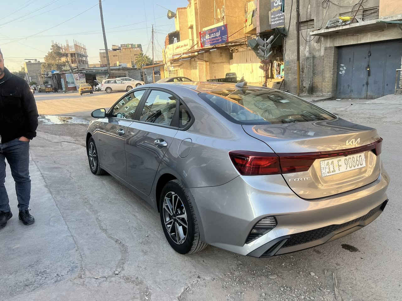 سلام عليكم فورتي مديل ٢٤ رقم بغداد بسمي حادث غرق شغاله من امريكه سعر ١٦٢ بيه مجال مكان بغداد ***********
