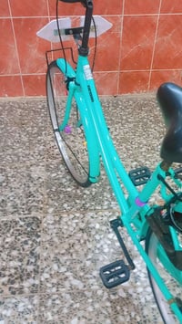 بايسكل موديل 22 حجم 26 السعر 140 وفي مجال الرقم 07768454872