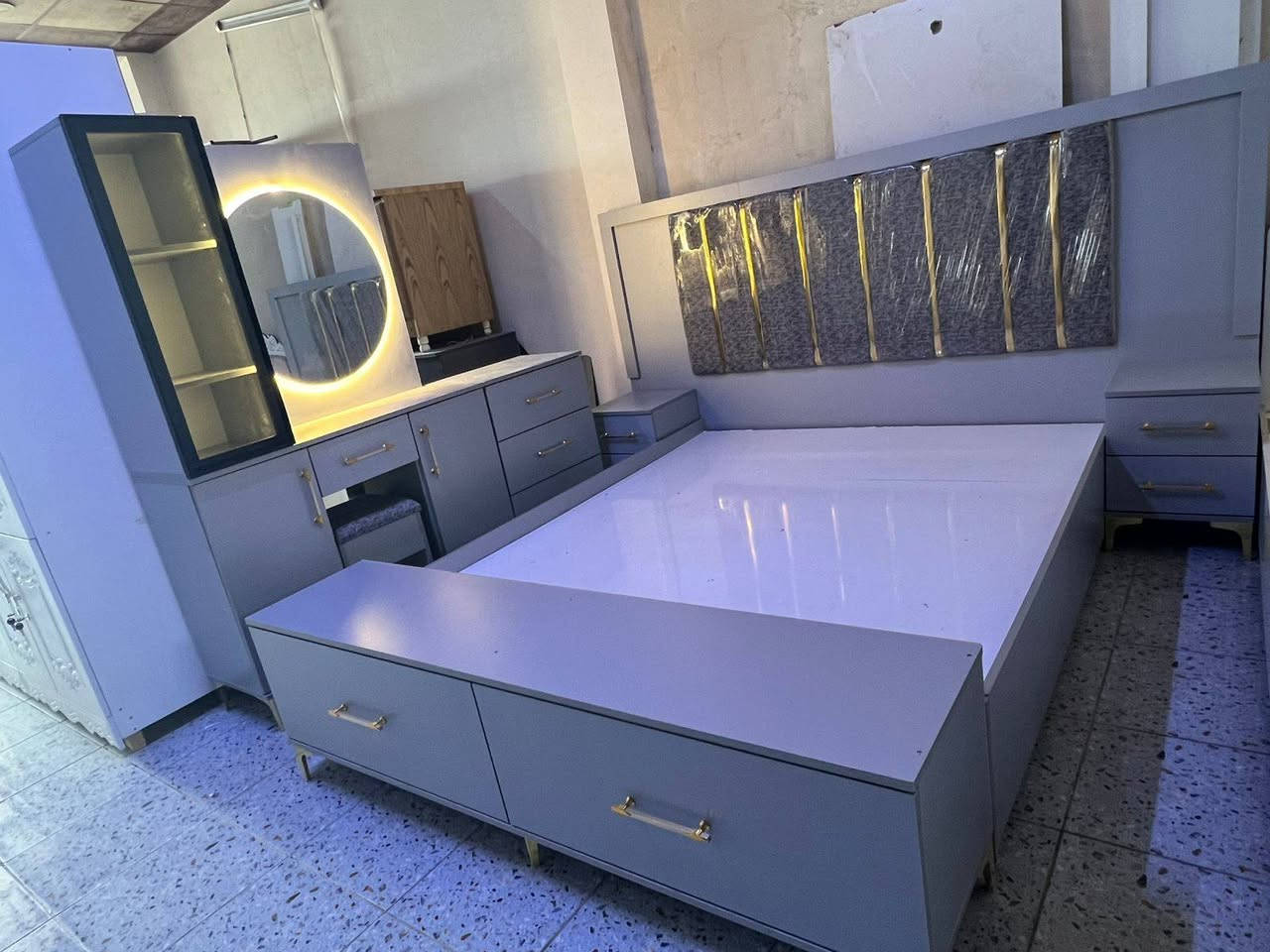 معرض يونس نجار للاستفسار ***********
