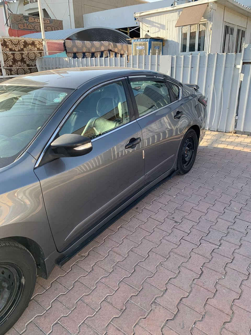 مشاء الخير اخوان،،،التيما ٢٠١٨ S سياره بدون صبغ ضربتها مثل مامضوح بالصوره بدون ايرباك بچم كبس بطاقة بانزين وياها وشرط التحويل مكان السياره كركوك والسعر ١٢٠ 
للأتصال ***********
