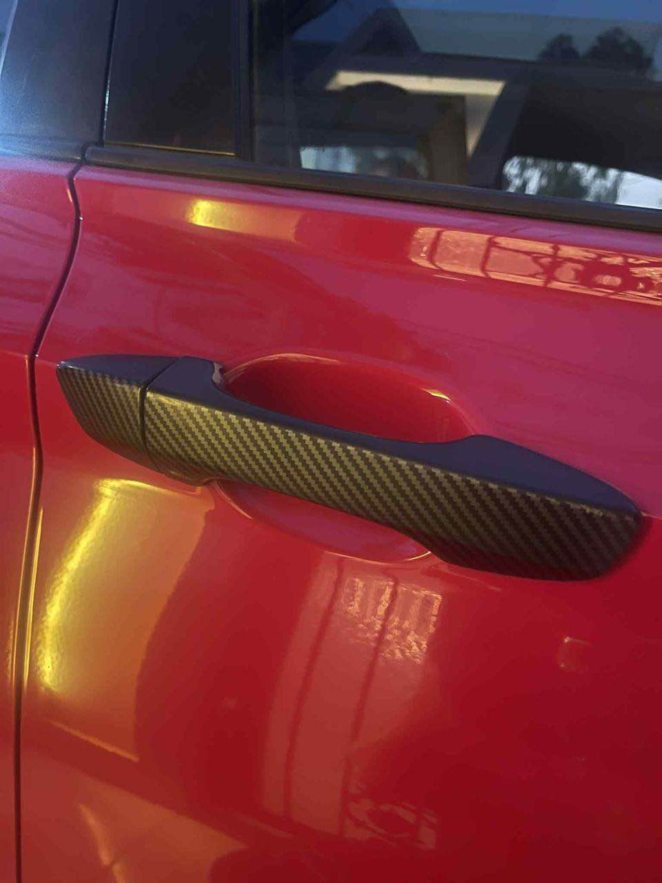 VW Jetta GLI Autobahn 2021

الموديل:٢٠٢١ 
الممشى :٦٢ الف ميل (٩٩ الف كيلو قابل للزياده) 
الفئة : Gli autobahn black package سقف اسود مذكور بلسنوية 
الضرر : تبديل بابين الايمن وبنيد نفس اللون صبغ ربع جاملغ الخلفي فقط سونار وصور الحادث مرفقه 
حالة الايرباك: سليم فقط دركة ومبدل ب اصلي 

المواصفات : 
مكينه ٢٠٠٠ توربو غير مفتوح 
كير DSG 7 نمر 
لايتات امامي وخلفي ليد واوتو عالي ناصي 
رادارات ٣٦٠ درجه (ACC, blind spot, CTA, LKA, FCW) 
كشنات تدفئة تبريد وكشن سائق كهربائي وخزن ميموري 
تبريد منفصل 
شاشة كبيره لمس وايمائات وعداد سرعه شاشه دجتل 
٥ مودات قياده ونظام دبلات تفاعلي DCC 
اوتوستارت ستوب وتراكشن ٣ مودات 
نظام صوت Beats عشر سماعات ودمام بلصندوق 
نظام فتح واغلاق النوافذ من الريموت واوتو عند المطر واربعه جام اوتو
بانوراما 
مري تدفئه واشاير بلمري ونقاط عمياء وقلابه عند الرجوع 
ابل كار بلي واندرويد اوتو وشواحن كلها تايب سي 
شاحن تليفون وايرلس 
بصمه وتشغل عند بعد 
وبعد هوايه مواصفات 

التزويد : 
CTS downpipe 
Turbo upgrade 
map sensor R 
muffler delete 
APR active exhaust 
kayo star intake 
ECU tune 

الاضافات : 
سبويلر جامله خلفيه 
مثلثات 
كفرات مري ويدات 
ويلات BBS اصلي ب١٢٠٠$ 
فلنجات بيرفورمانس 
ستيرن كابرون فورجد اصلي 
تغليف فورجد للدشبول 

السياره عليها ادامه كامله من دهن واذاين ولويات وكيس مكينه حديد وباتري امرون وكلشي بيها شغال وبدون اي عطل او مسج وعلما ان السياره مبرمجه فقط عله مود السبورت باقي المودات كلها ستوك واستخدام يومي 
تزويدها بحدود ٤٠٠ حصان موصله وصوتها رعب من تفتح الاكزوز وسايلنت من تسده فمتحير بمرور او شي
***********وتس اب
مكان اربيل بيع - مرواس Singapore
