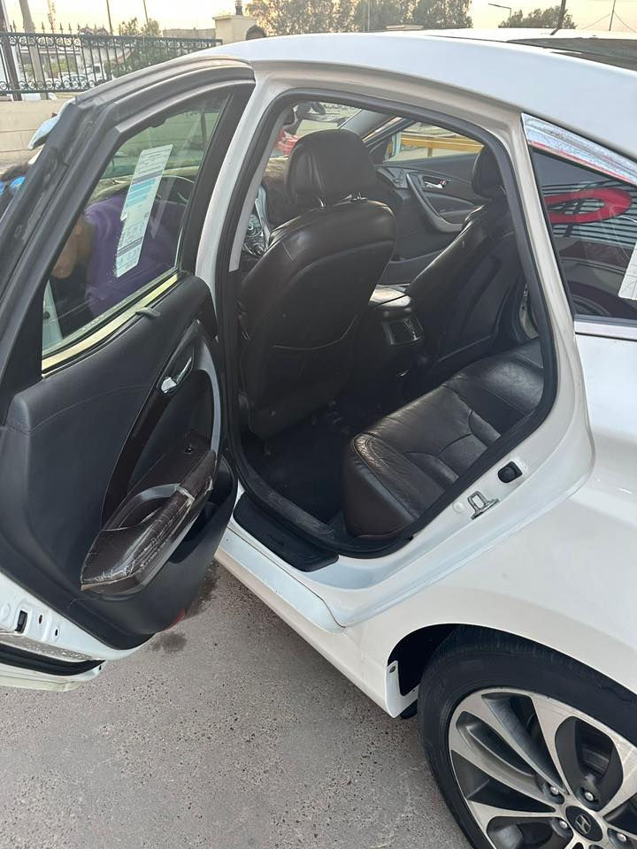 ازيرا ٢٠١٣ خليجي
فول مواصفات 
سعر ١١٨
***********
