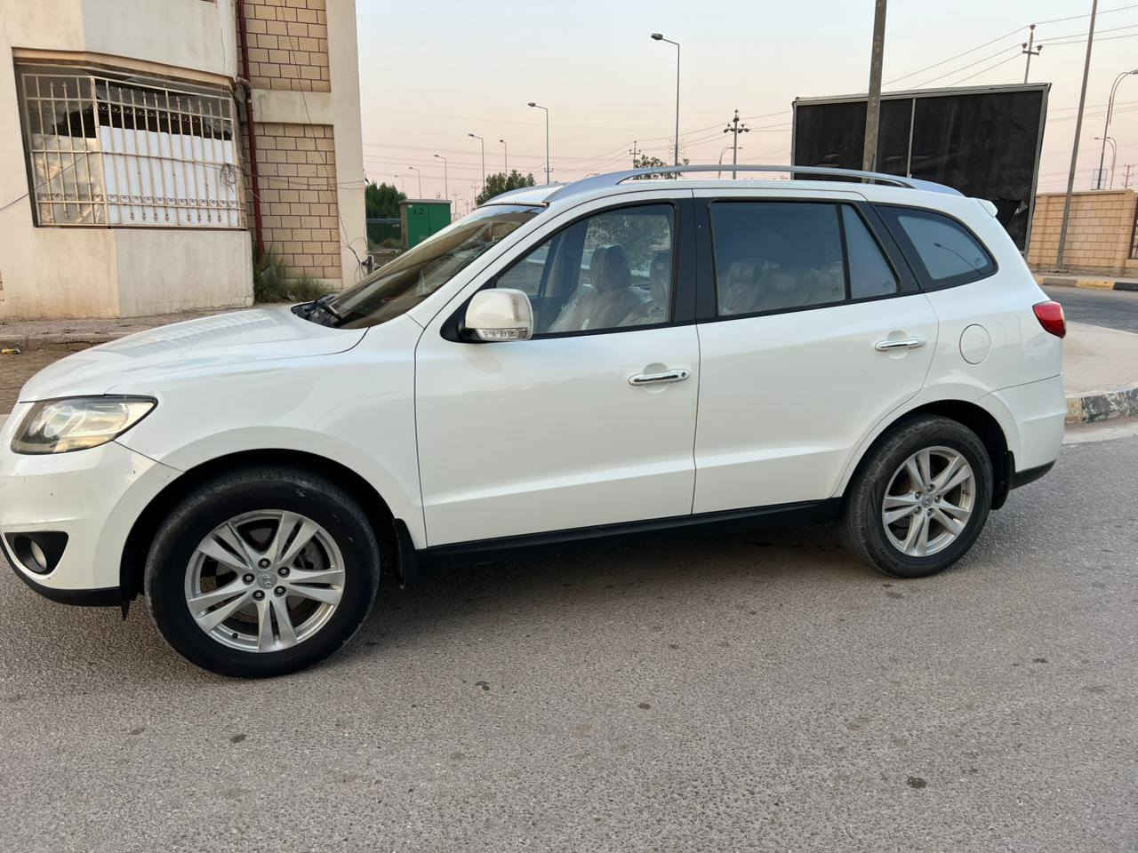 سنتافيا 2011
6 سلندر محرك 3500 
7 راكب 
وارد خليجي 
فول مواصفات 
فورويل 
مري شفط 
فتحة 
حساس خلفي 
كامرا خلفية 
بصمة عدد 2
ثلاجة 
تبريد 3 قطع بيانو 
حدادية جديدة 
تخم تاير جديد
رقم بغداد مشروع وطني 
سيارة مكفولة ماعدا صبغ شبر فوك البك لايت الايمن وشوية بارد 
مكاني حلة 
السعر خاص 
***********
***********
