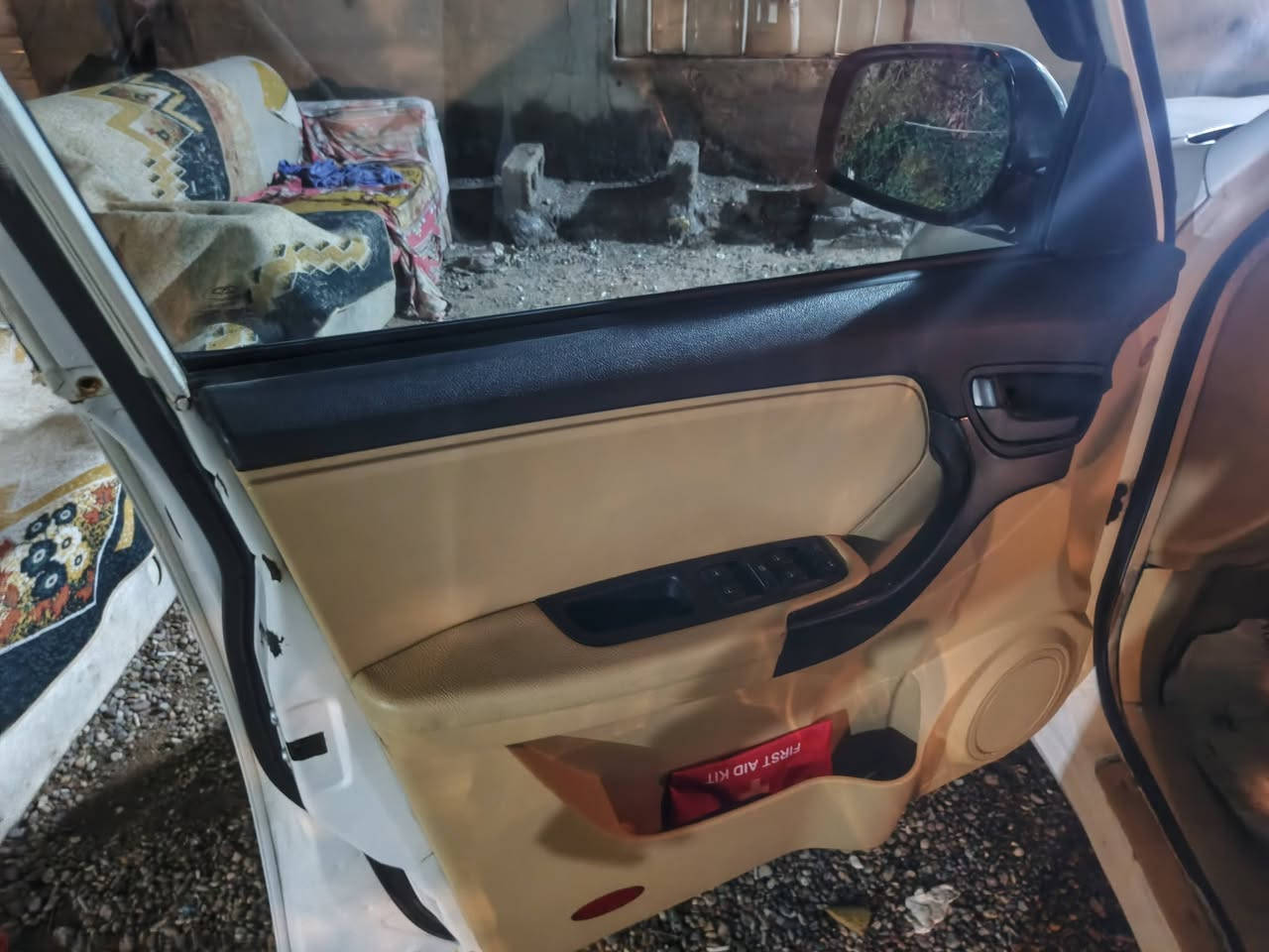 تيكو 2013لبيع كفاله كير ومحرك 
رقم جديد سنويه ل28 هزه جديده 
تريد تحويل اتريد وكاله 
مكفوله من ضربه وحادث 
تخم تاير 
تبريد شغلل كهربائيات كلشي بيها جاهز يعني شغل ولبغداد 
السعر 55ورقه وبيه مجال لشراي
رقم هاتف ‏‪***********‬‏
