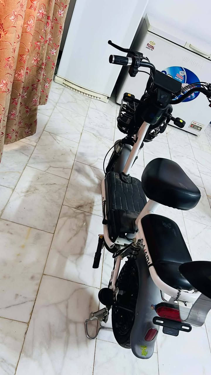 باسكل شحن  بطارياته هابطه  فقط المكان بابل السعر300وبي مجال حق الجيه شرط نضيف


**إذا كنت صاحب هذا الإعلان وتريد حذفه لأي سبب، رجاءا أرسل رسالة إلى الدعم الفني**