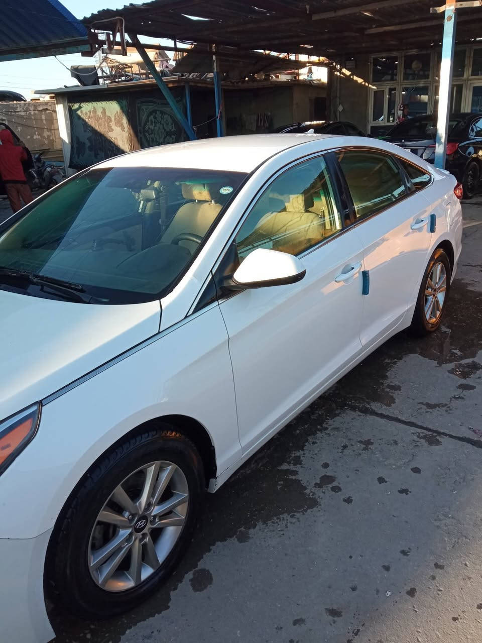 السلام عليكم سوناتا 2017 أمريكي السنويه أبسمي بيه جاملغ وبنيد السعر 118 مكان السياره نجف والشراي بي خير ويدلل رقم التلفون ***********
