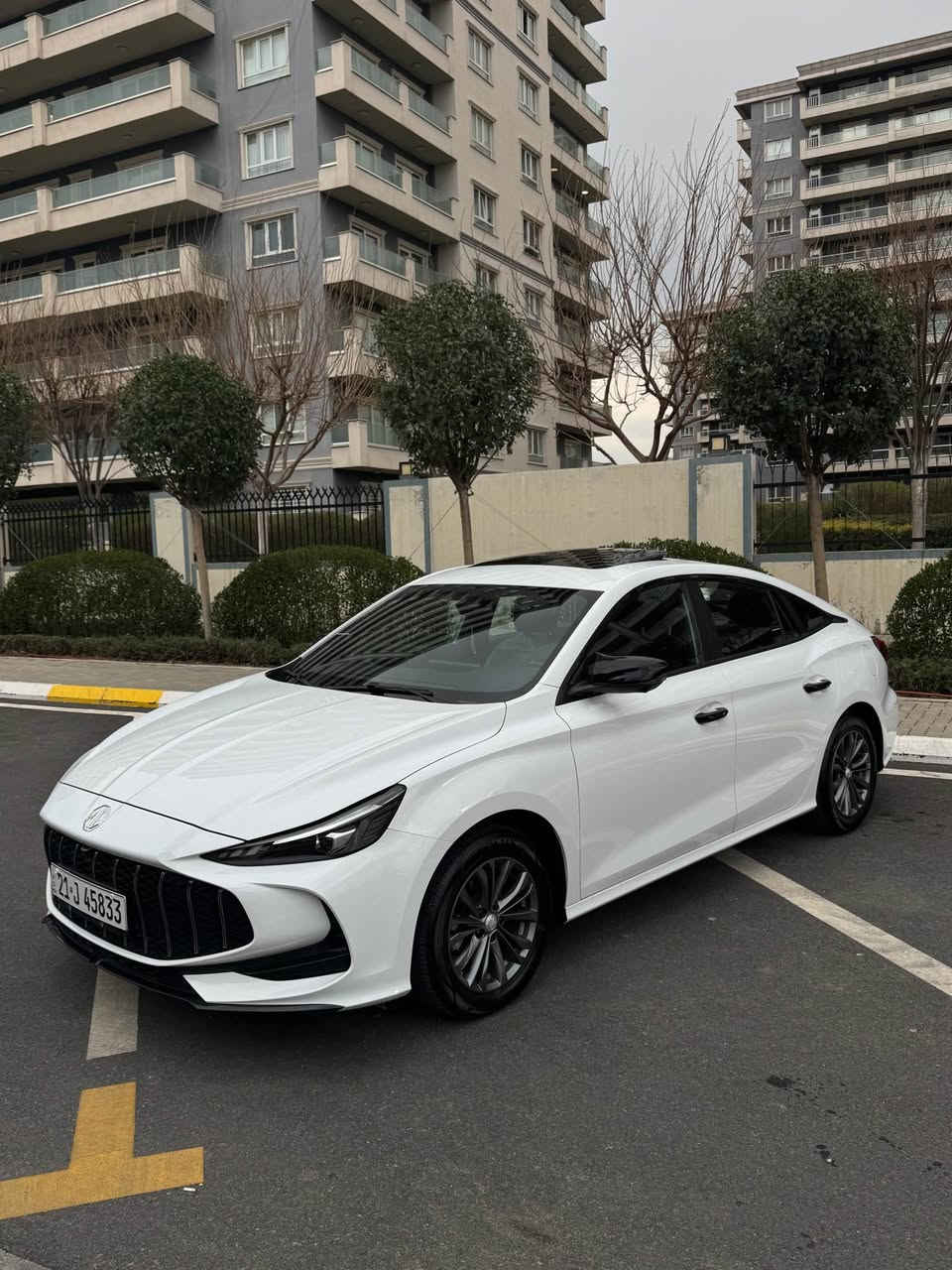 Mg gt2025 سە یارەکە ١٦ هەزار ڕۆشتووە کامل سەیارەکە جاهیزە بە ناوی خۆمانە سەیارەکە فول فول مواسەفاتە بەس تۆربۆ نییە بۆیاخ تەنێکی فوول ئەکتیفە سەیارەکە هیچ هیچی نیە یەک شوختی زۆر بچوکی هەیە لەسەر دەعامی سەیارەکە کامل جوانکاری بە سەرو ٣٠٠ دۆلار جوانکاری بۆ کراوەدەرەوەی نیکلەکانی کامل کراوە بە ڕەش و. ناوەوەشی کامل کراوە بە کاربۆن فایبەر. سەیارەکە زۆر جوان و پاکە سعری ١٢٠ قفل قفلی  لە سلێمانیم بۆ زانیاری زیاتر  
0770 157 0102 السليمانية, العراق
