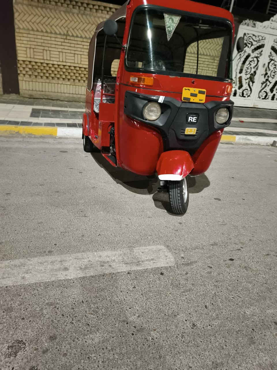 سلام عليكم تكتك للبيع مديل 2018 شهر 3 اوراق اصولي تكتك خير من الله ماناقصه اي شي كبل للشارع او هاذه رقمي انتصل ودلل *********** السعر عل انتصال
