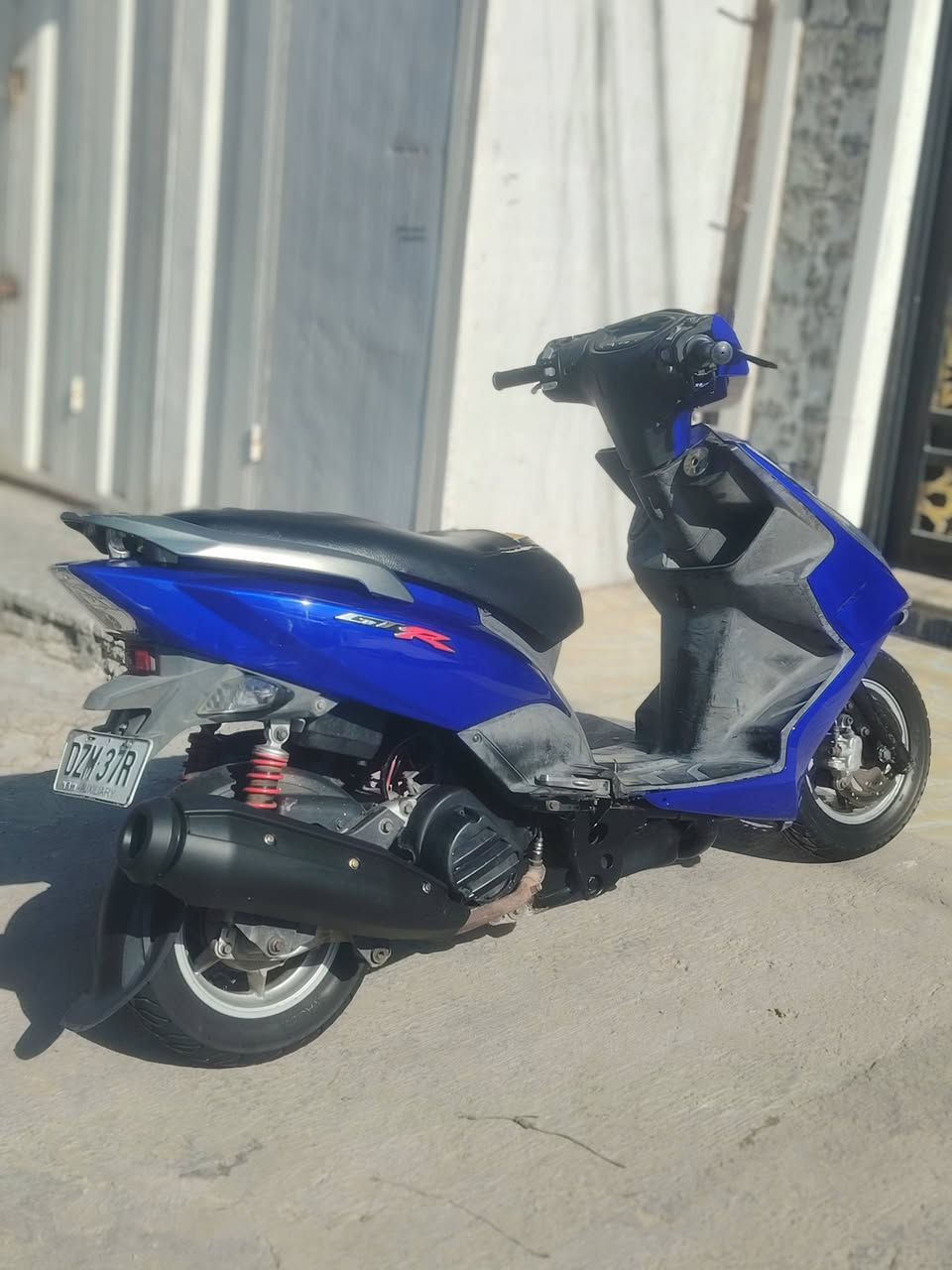 ياالله السلام عليكم ٢٠١١ gtr للبيع ماشيه 68 الف الدراجه مصار هواي من نازله رمبه كهربائيات مكينه شلعه معدل قفل جنطه قفل ستيرن كامله الدراجه نقوصاتها بس ستاند تعليك وحاضنه عنواني بغداد *********** السعر ٨٥٠ وبيها مجال
