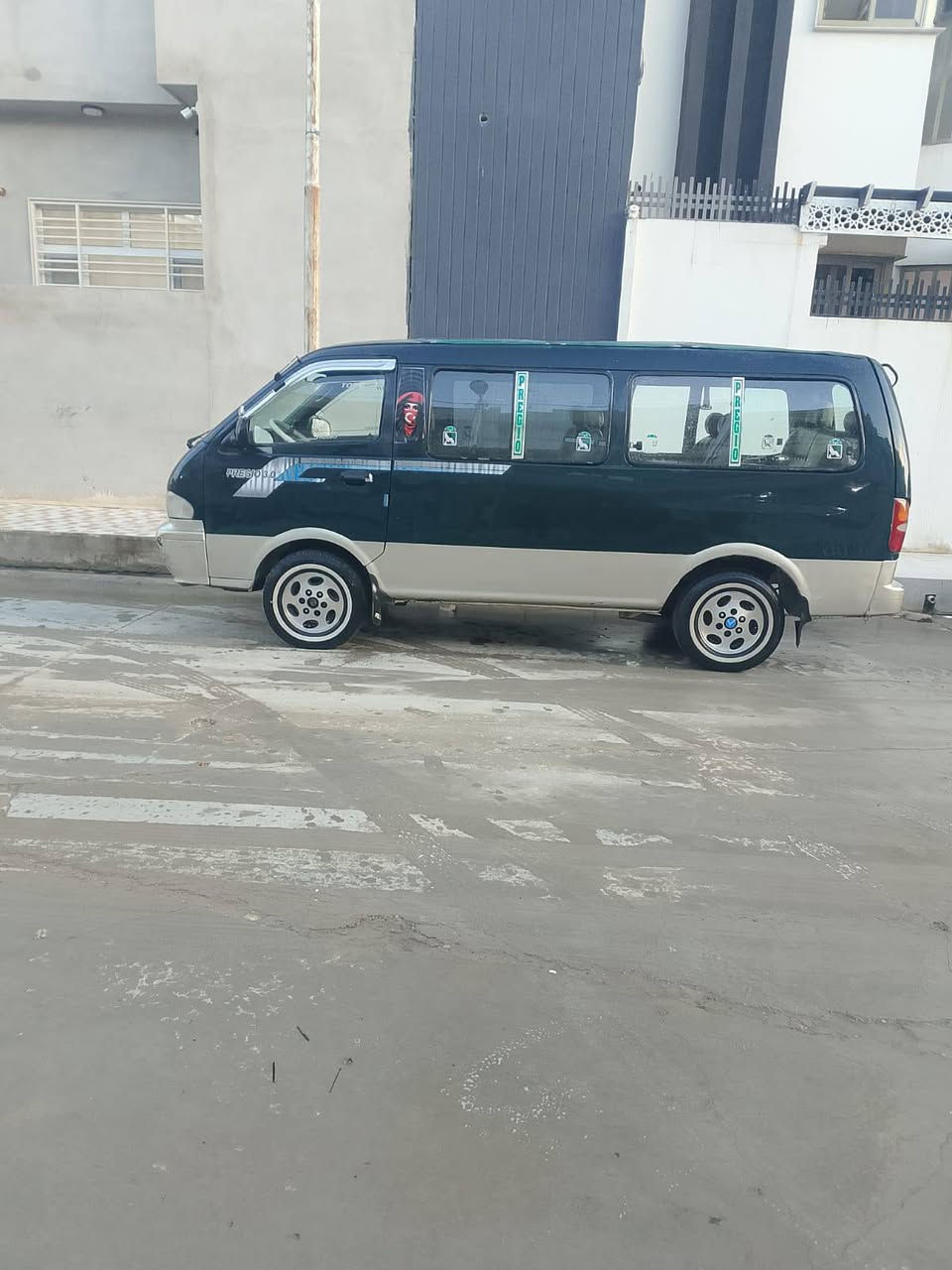 كيا ابريجو للبيع رقم صلاح الدين ألماني سنويه ٢٧جاهزه شواصي جديده داخل جديد ***********
