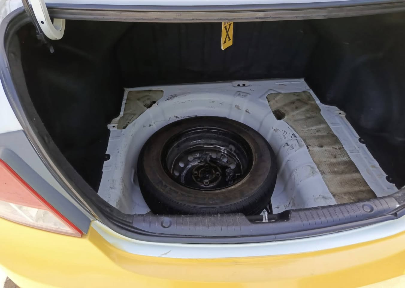 للبيع اكسنت ٢٠١٥ مكفوره كم حالوبه بيها قليلات رقم قادسيه بسمي مصفره هيىه مرور دواخلها مغلفه كلها حته كشناتها مكينه ١٤٠٠ مكينه كير كله جديد جاهزه من كلشي 
مكاني نجف السعر ٨٥ او بيها مجال 
***********
