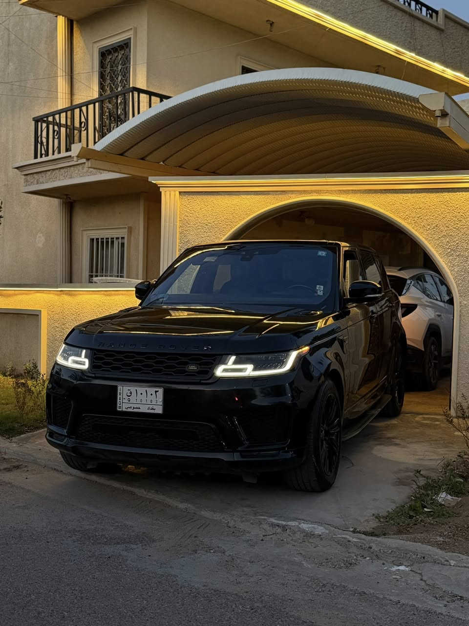 للبيع 2019Rang Rover (سبورت)
أكتب " تم " يوصلك الســعر على الخـــاص ✌️

وارد امريكي  (بيها 4 قطع )
HSE. 6  سلندر 

مواصفات اوتو

بانوراما

حساس امامي خلفي

دفع رباعي

لايتات ليد

جنطه كهرباء

ابواب شفط

وبعد بيها هواي مواصفات معروفه بلرانج 

ماشيه83 الف ميل

)

مكانها المنصور
للاستفسار: ***********
