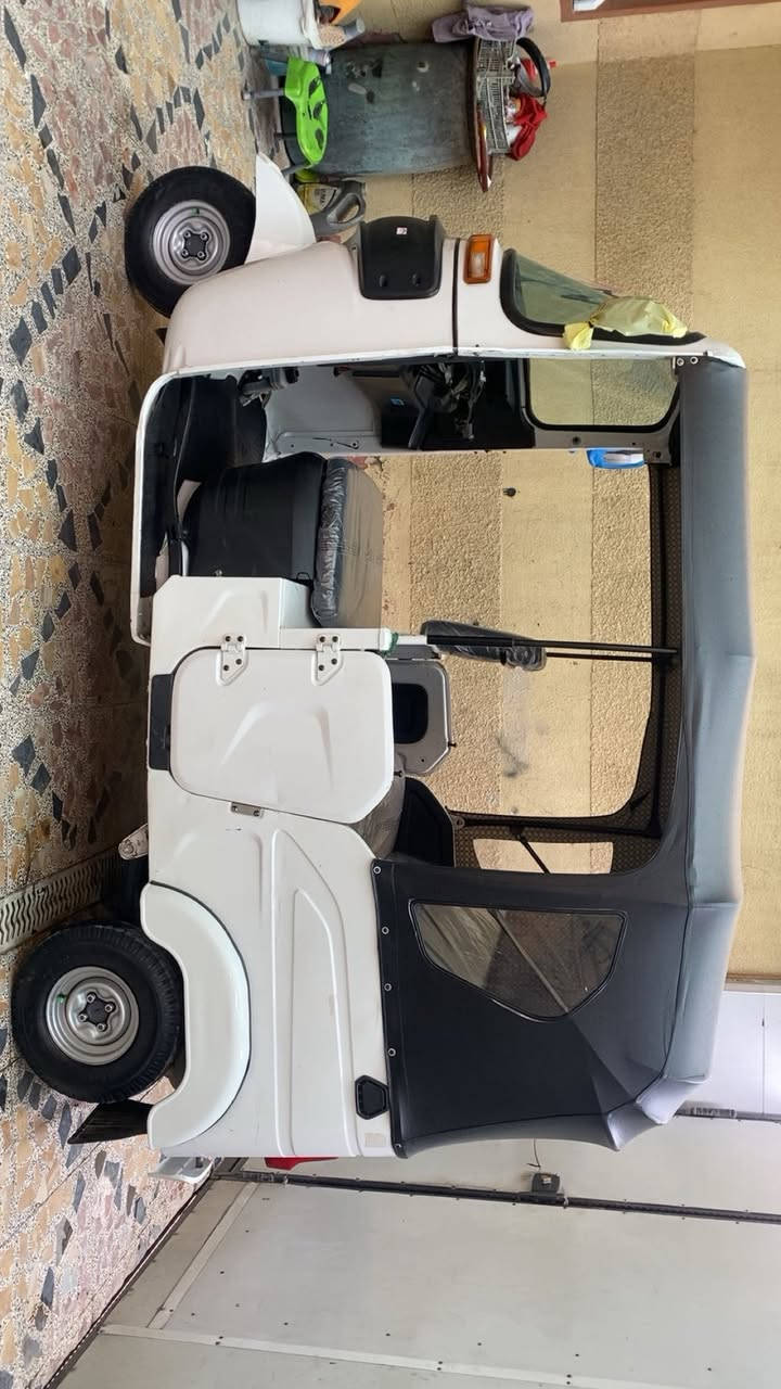 وين اليدور جديد 21/8 كفاله عامه سنويه ولوحات نكليزي 
تحويل ثاني يوم نضافته 100/95 مكاني مدينه الصدر 
***********
السعر :8250 بيه مجال
