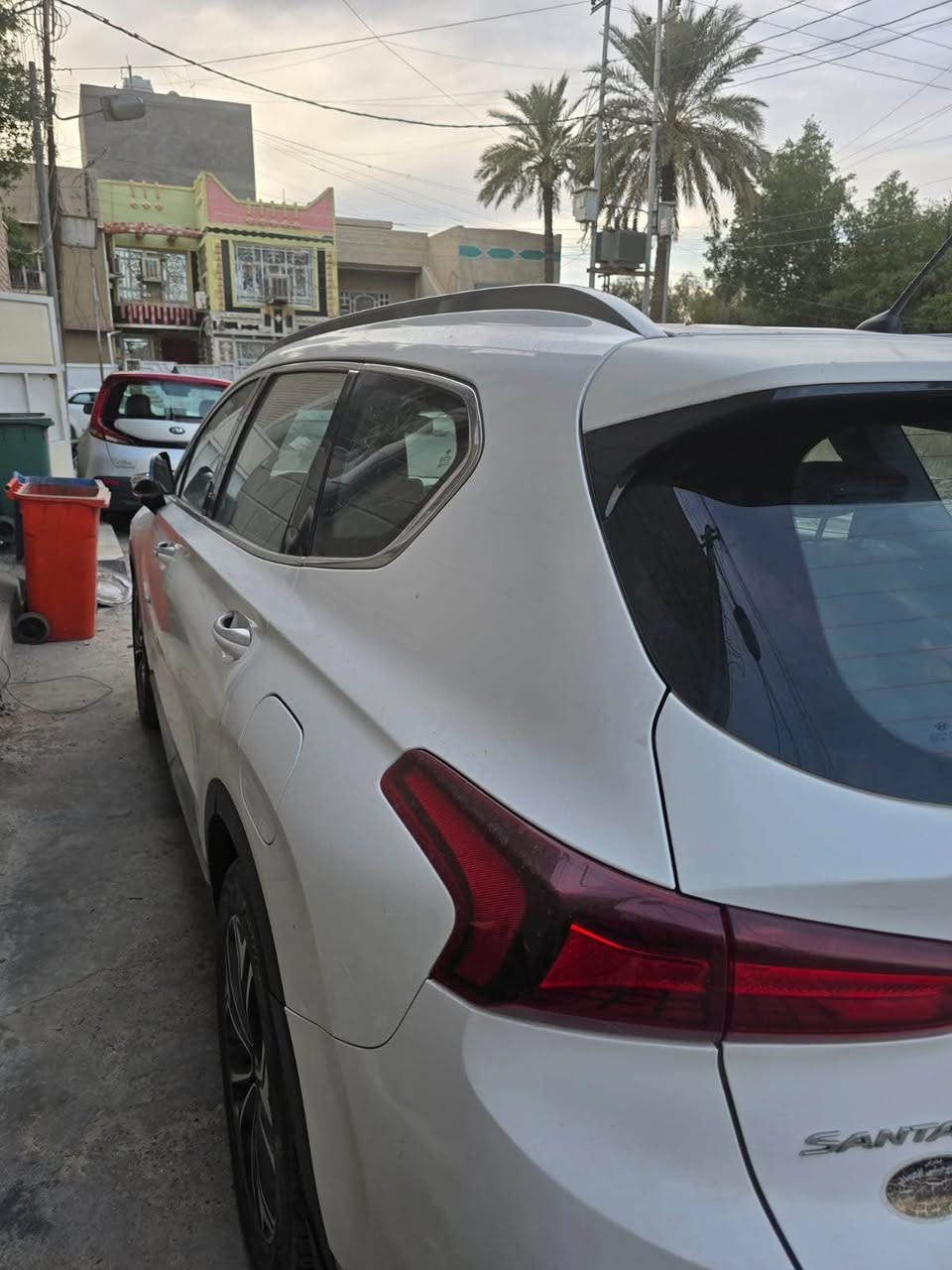 هيونداي سنتافي ٢٠١٩ رقم اربيل جديد 
٧ راكب
 خليجي 
السعر ١٩٥٠٠ دولار
هزة و سنوية جديدة
حساسات امامي و خلفي
شحن وايرلس
كاميرا و شاشة و كار بلي
ويل ١٩
مكينه و كير مكفولة
المكان بغداد حي الجامعة باسمنه 
شرط التحويل

*********** بغداد, العراق
