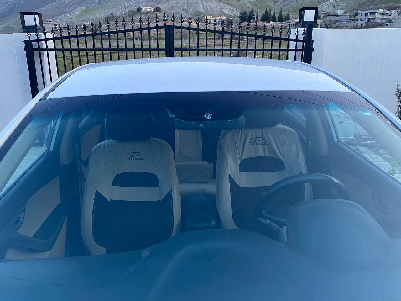 النترا ٢٠١٢
ئۆتۆ و مکینه بچوک 
سپی بەفری گێڕو مەکینە بەشەرت 
تەنها بۆنیت و هەردوو سەری چامەلەخ و دۆسە بۆیاخ 
بێ ناوگرتن 
سایارە لەسەر دەقی شەریکەیە 
***********
*********** أربيل, العراق
