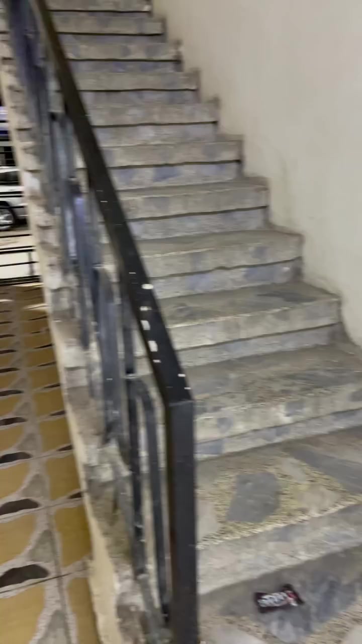 شقة للأيجار
الدورة شارع المعلمين 
صالة مطبخ غرف نوم 2 خدمات صحية منور كبير يرهم جلسة
ايجار 600 
***********
***********
متوفر واتساب
