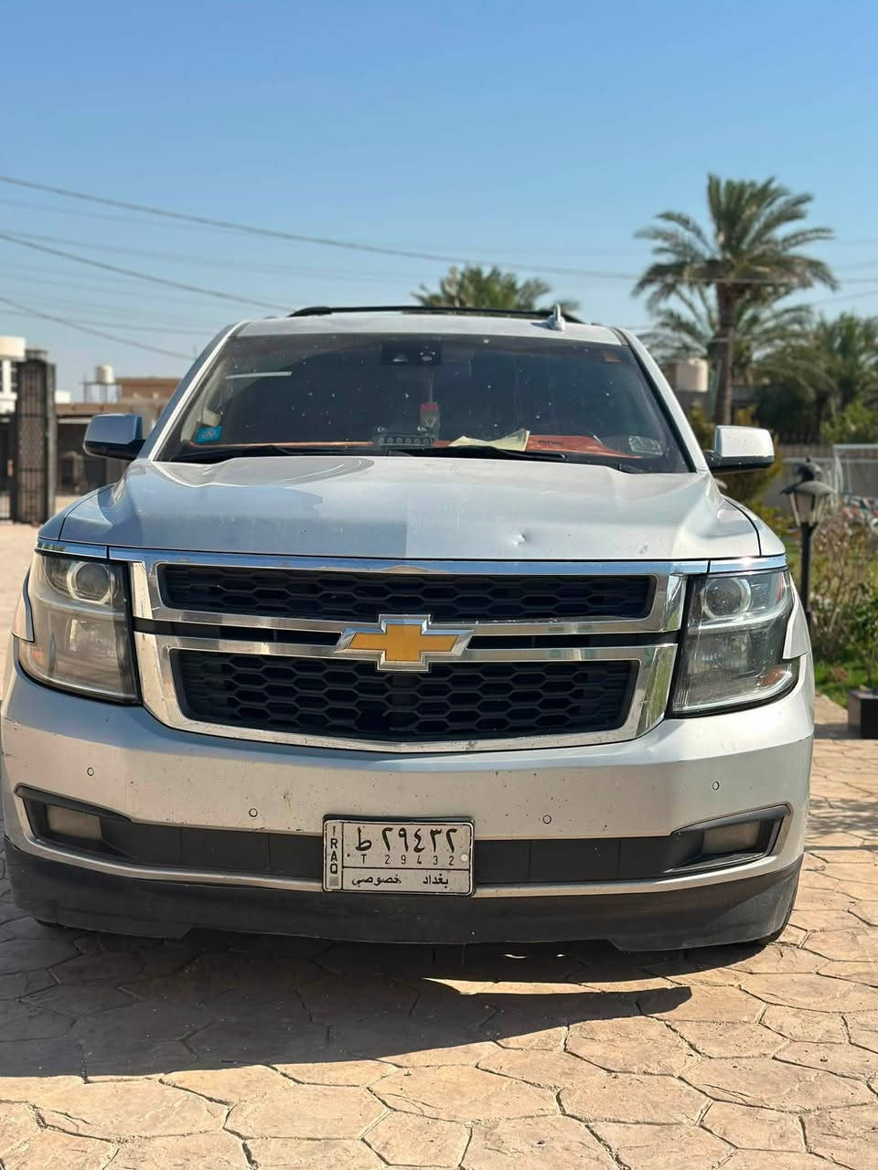 سلام عليكم 🫡 
تاهو سوبر بان طويله رقم بغداد جديد وسيارة بسمي ثاني يوم تحويل 
مديل ١٨  سياره جاهزه للخير ما بيهة اي نقص تخم تاير جديد 
موصفات فول فول 
كشتات جلد 
شاشه جبيره قاصه 
بصمه 
تحكم ستيرن 
مود قياده
تثبيت سرعه 
تثبيت مسار 
مري شفط 
كشنات كهرباء 
جنطه كهرباء ⚡️ 
السياره فول الفول 
ماشيه ٣٠٠ 
شراي اتصال ع رقم ***********
