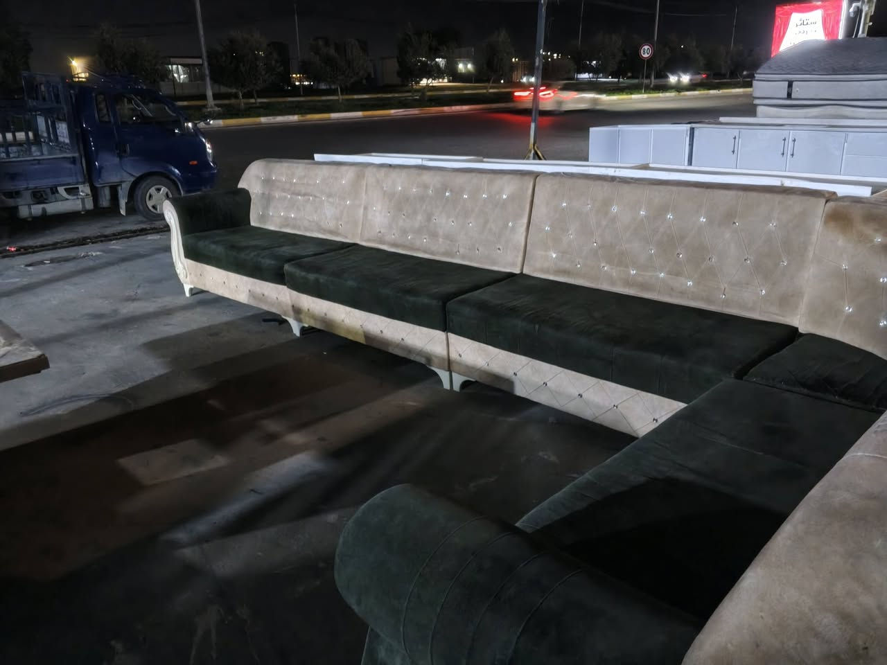 ديوان 7امتار  سعر 120الف نسبة
***********
