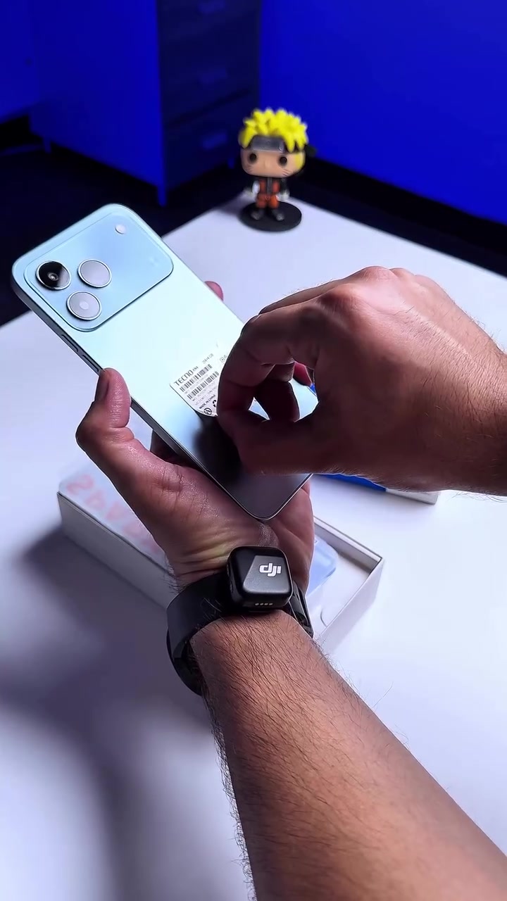 هاتف تكنو الفخم بالشكل و المواصفات Tecno SPARK 50

هاتف بمعالج ميديا تك G81
كاميرا اساسية بسعة 50 ميگا بكسل
بطارية بسعة7000 ملي امبير. 
يدعم الشحن السريع بقوة 18 واط 
رام بسعة 8GB و تخزين داخلي بسعة 256GB

@tecnomobile.iraq 

#tecno #spark50 #android #explore #tech


**إذا كنت صاحب هذا الإعلان وتريد حذفه لأي سبب، رجاءا أرسل رسالة إلى الدعم الفني**