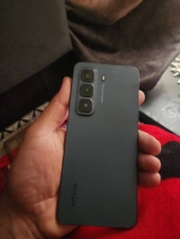 انفنكس هوت 50 • نظيف • ذاكرة ٢٥٦