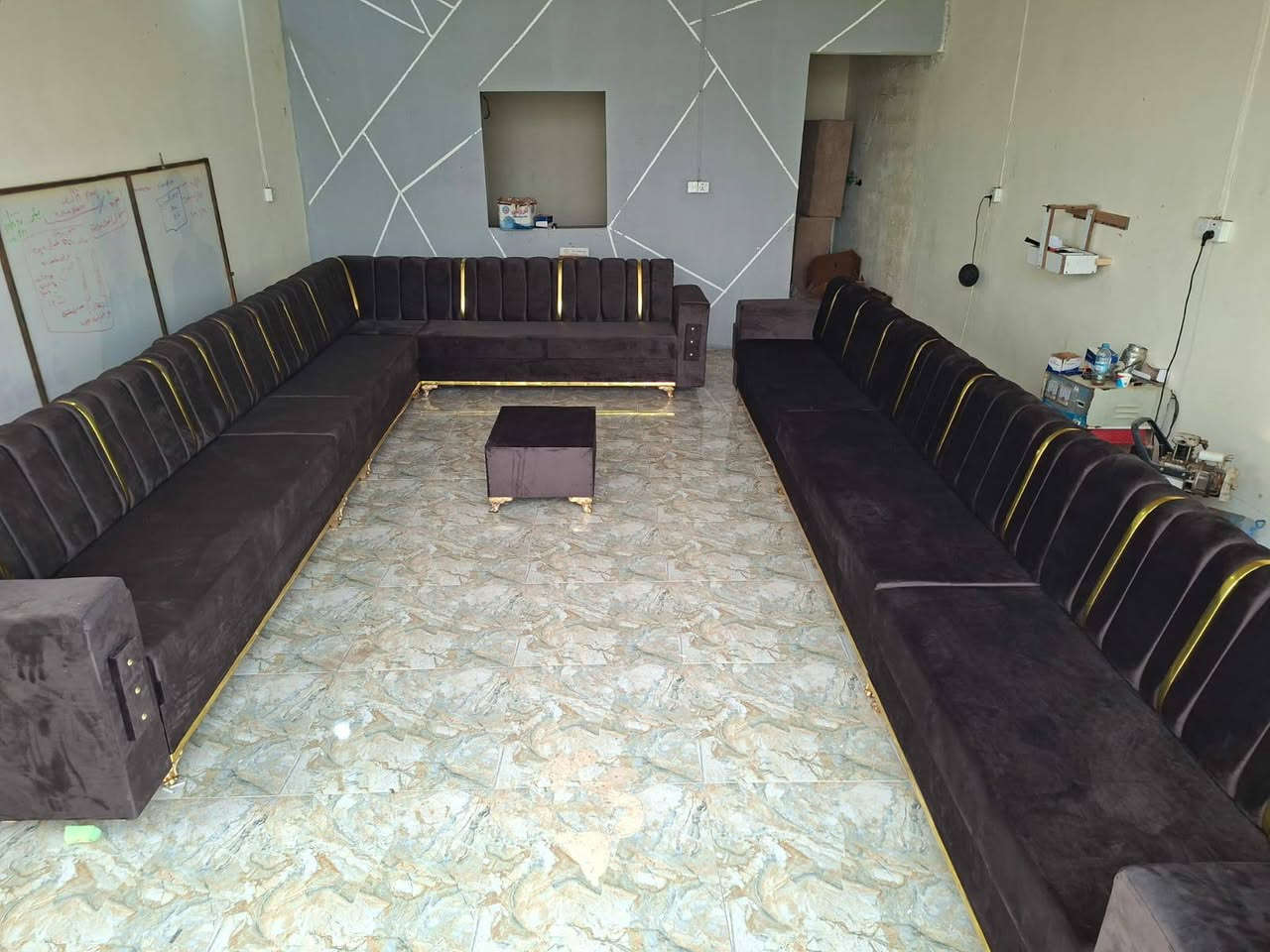 شغلنه لهذا اليوم سعر المتر ٧٠ الف بلاويد اسود والظهر بلاويد اسود اسفنج اكسترا ظمان مفتوح معه كوشات وطبله وسط هديه العنوان دلي عباس


**إذا كنت صاحب هذا الإعلان وتريد حذفه لأي سبب، رجاءا أرسل رسالة إلى الدعم الفني**