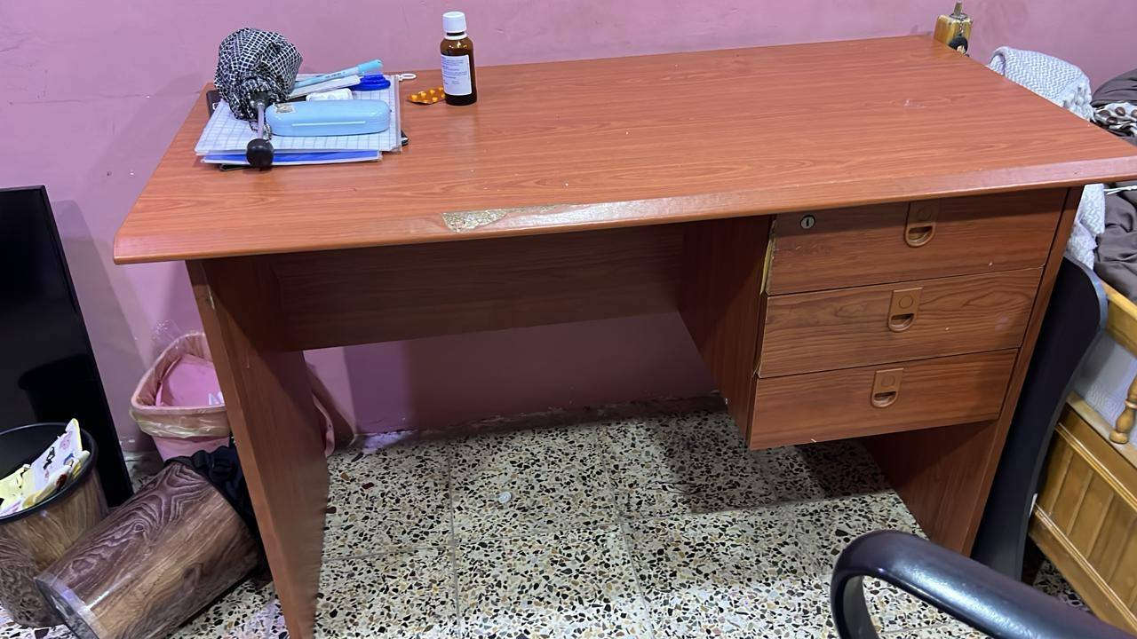 مكتبه وياها الكرسي بال ٥٠ والجرابي واحده منهن مخزن السعر ٧٥ بغداد حي الجامعة


**إذا كنت صاحب هذا الإعلان وتريد حذفه لأي سبب، رجاءا أرسل رسالة إلى الدعم الفني**