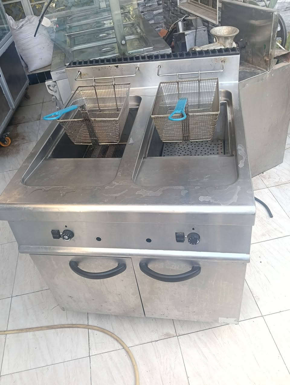 السلام عليكم
غراض مطعم للبيع ذي قار الغراف 
***********
