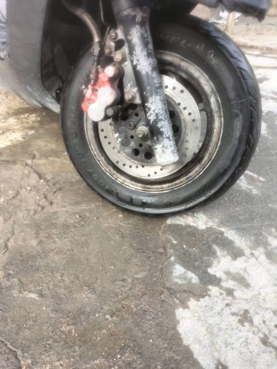 السلام عليكم دراجة ثعلب للبيع دراجة حلوة ونضيف شغالة نكرة سلف وهندر كهربايات كلهة شغالة دبلات شغلة تايرات جدد دراجة شلعة ومعدل 
مكاني الغزالية سعر 350اوبيهة مجال رقم ***********
