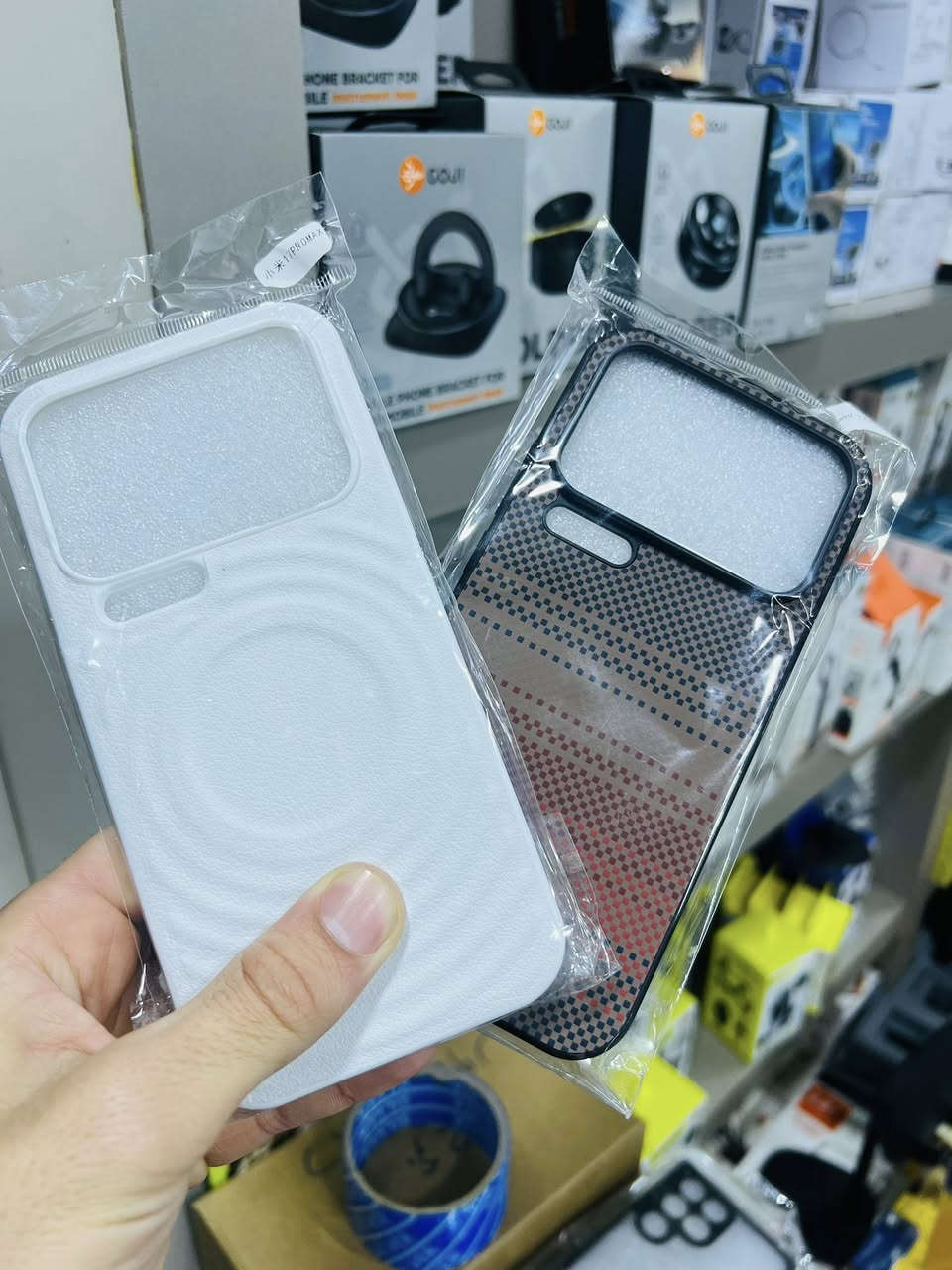 Xiaomi 17 Pro Max

هەمیشە جوانترین کەڤەرەکان بەردەستە

تتوفر دائمًا أجمل الأغطية

کەڤەرو پارێزەری شاشەو پارێزەری کامێرا بەردەستە

غطاء، واقي شاشة، وواقي كاميرا متوفرة

*********** واتسئاپ
