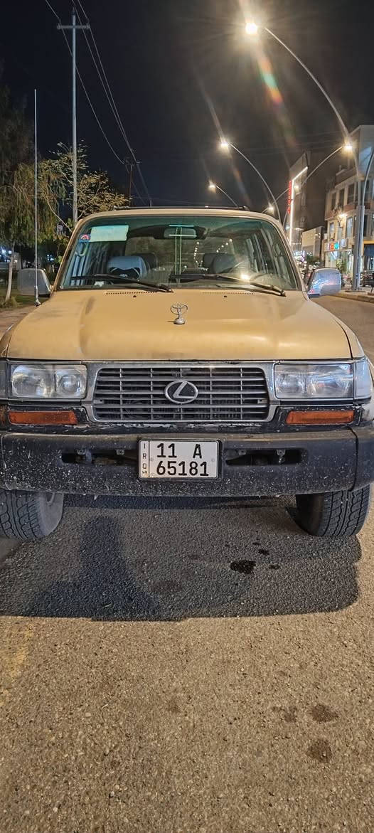 سلام عليكم لاند كروز لكزز موديل 1996 محرك 4500 كير أوتوماتيك رقم بغداد دولي بسمي تحويل مباشر اي استفسار اتصل ***********
