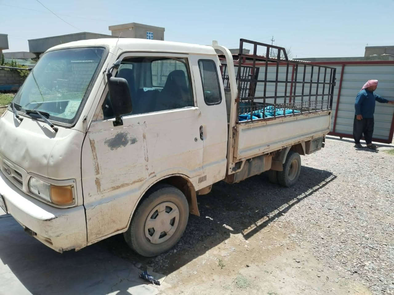 السلام عليكم مكلف بالنشر كيا بنگو موديل 1996 رقم صلاح الدين سنويه ايله 27 بيها حصه گاز بس متوقفه عايزها تحديث محرك وكير واكسل بشرط السعر(40)بيها مجال اتصل على الرقم ***********
