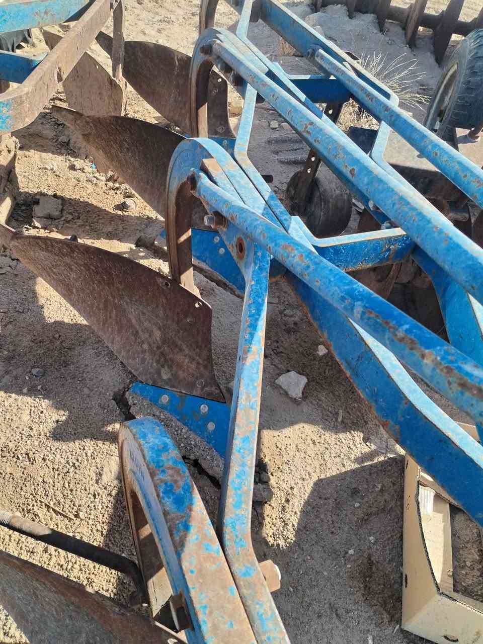 فدان للبيع حجم ١٢ البير تصل ***********
