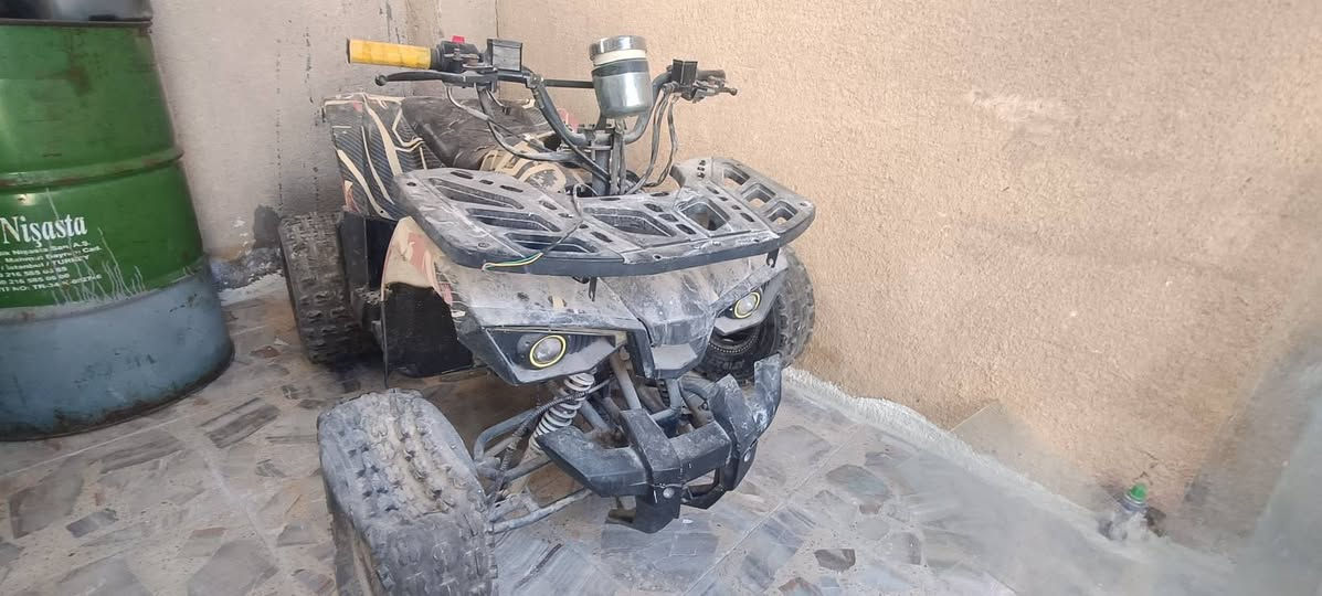 السلام عليكم ورحمة الله وبركاته دراجة رباعيه للبيع السعر 450بي مجال مكان كربلاء حي  العامل 
*********** بي واتساب
