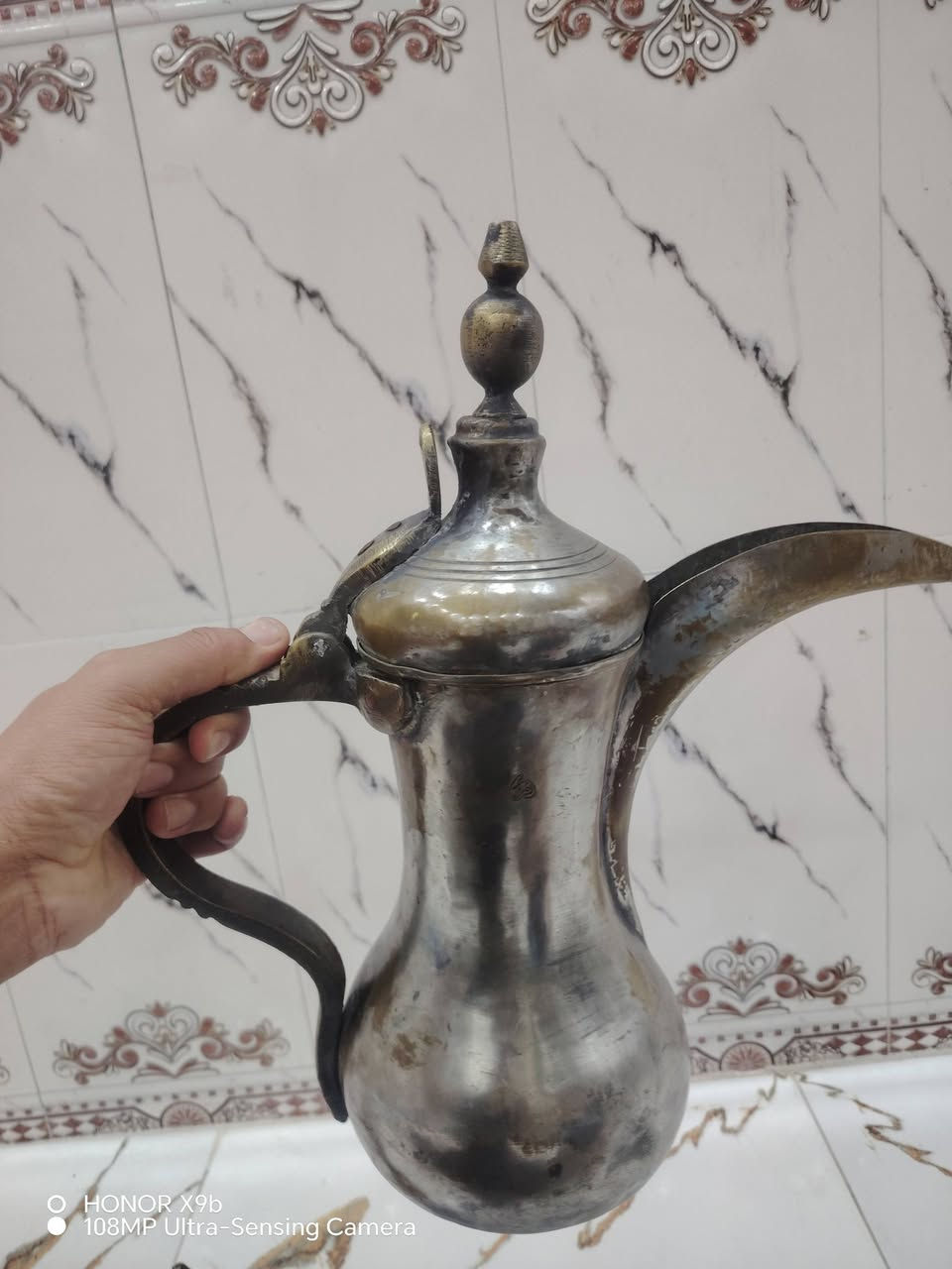 دله قهوه عربي سيت ٤ قطع رسلان باله دلال قديمه مو جديد مستخدم باله كويتي تريد تفضل موجود توصيل كل العراق
*********** واتساب فقط
