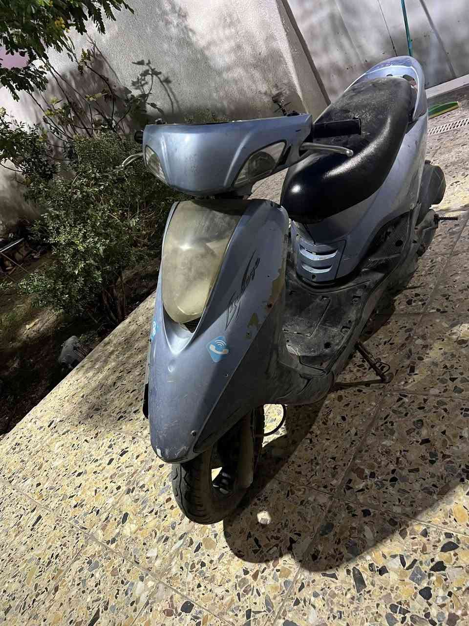 دراجه ابريز للبيع كلشي بيه شغال سلف هندر كهربائيات كامله السعر ٣٠٠ وبيه مجال ***********
