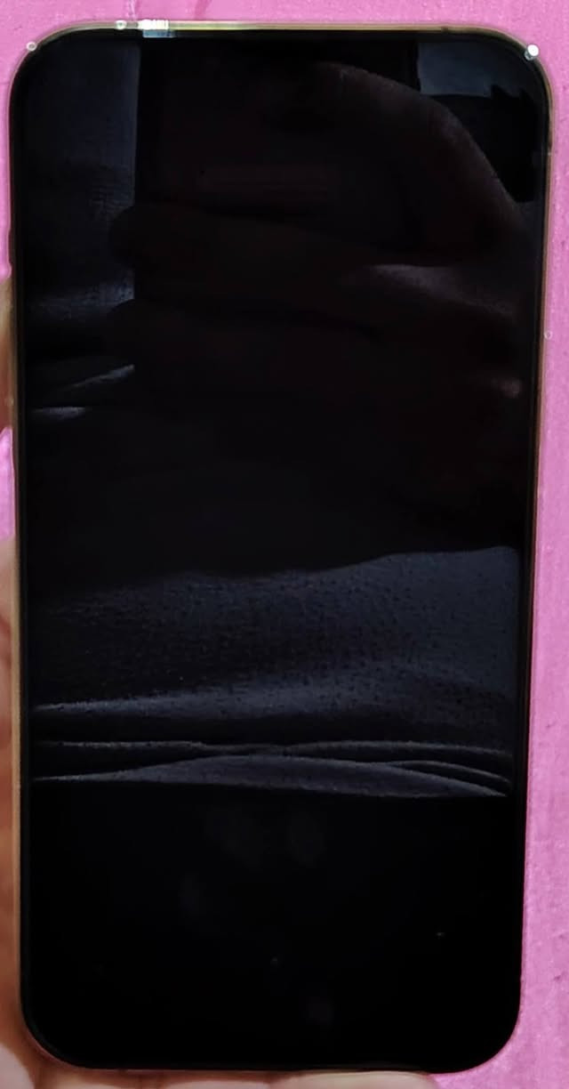 13برو ماكس لون ذهبي ذاكرة 256  بطارية 🔋87 امريكي نموذج m للاستفسار  ***********واتساب
