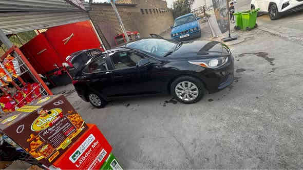 السلام عليكم
اكسنت 2018 للبيع سنوية باسمي السيارة نظيفة جدا بيهة شخط بسيط وطخة بلدوسة حادثها جاملغ خلفي بدون ايرباك 
السعر ١٢٠ وبي مجال بسيط جدا
ماشية 67 الف السيارة بوضع الشركة كلشي ييها نفسة وجديدة جدا 
الرقم
*********** بغداد
