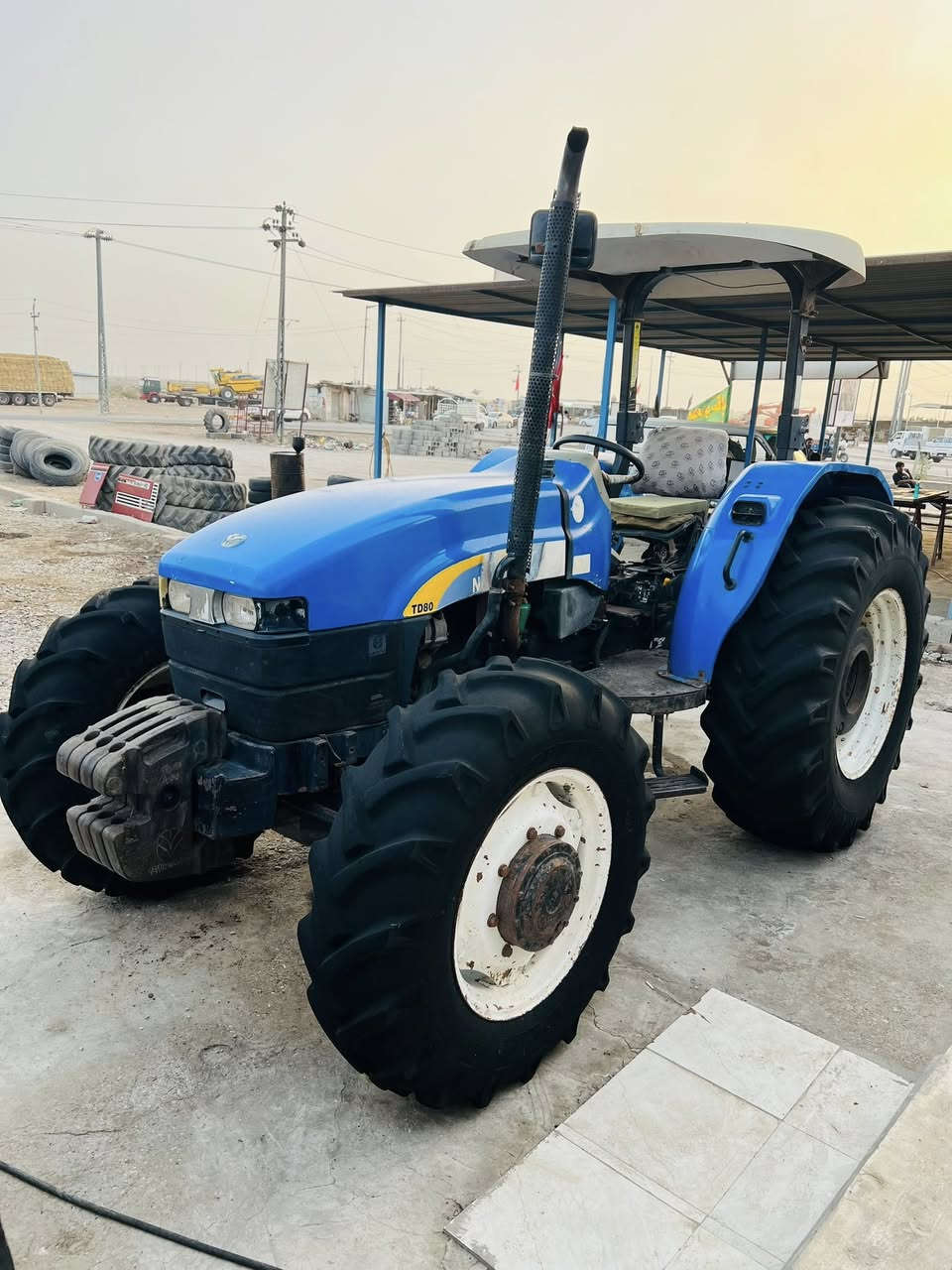 السلام عليكم
للبيع نيهولند حجم 80

جاهزه من كلشي 

المكينه بدون 

موديل 2014

للأستفسار لاتصال ***********

***********
