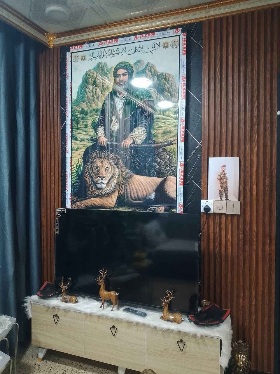 سلام عليكم توجد شقه طابق ثالث للبيع الموقع مجمع القادسيه مقابل روضه البنفسج الشقه مناقصها شي شبابيك المنيوم و بيبان المنيوم والجذران بديل خشب وبديل الرخام وسقوف كلها جديده التفاصيل اتصلو على الواتساب *********** هذه نموذج من الشقه
