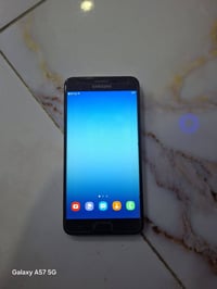 j7prime2 للبيع ب ٥٠ الجهاز نضيف ذاكرة ٣٢ فقط بي فطر بالشاشة اي تأثير م...