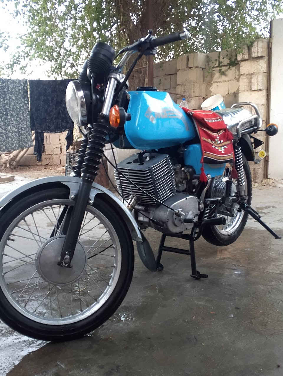 من رخصت مدير الكروب سلام عليكم ماطور للبيع موديل 82 ماطور حلو ونظيف انضف من صوره  كهربائيات كله شغاله ما ناقصه شيئ بي لحيم فقط خشم مكينه حلوه ونضيفه ما ناقصه شيئ الي يريد الماطور يتواصل ويايا *********** مكاني بابل مسيب الماطور بدون بدون رقم
