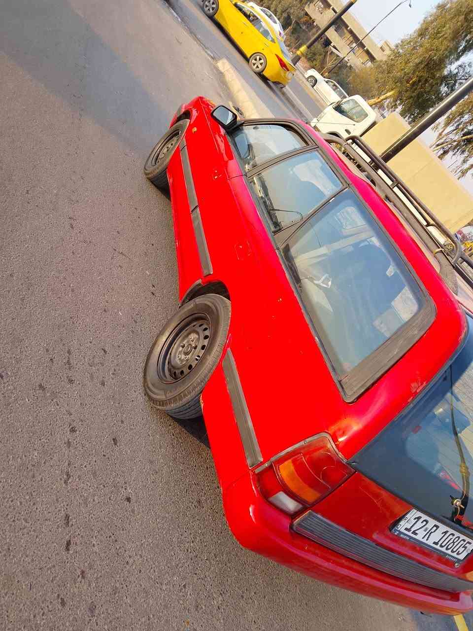 سياره نوعيه مازدا صالون 626 سياره نظيفه قدام العين وايرمانيه شغال لايتات يشاير الهورن جامات كهرباء قفل مركزي دوشه جديد سياره كابون بيها سنويه تسقط ب 2030 سياره باسمي تحويل وكاله شو تريد حاضر  السعر 45 بيها مجال تايرات طخم جدد عندك الطخم مالها جديد دبلات لويات كلهن نظيف بيك خير وتدلل شراي خابر ع رقم ***********
