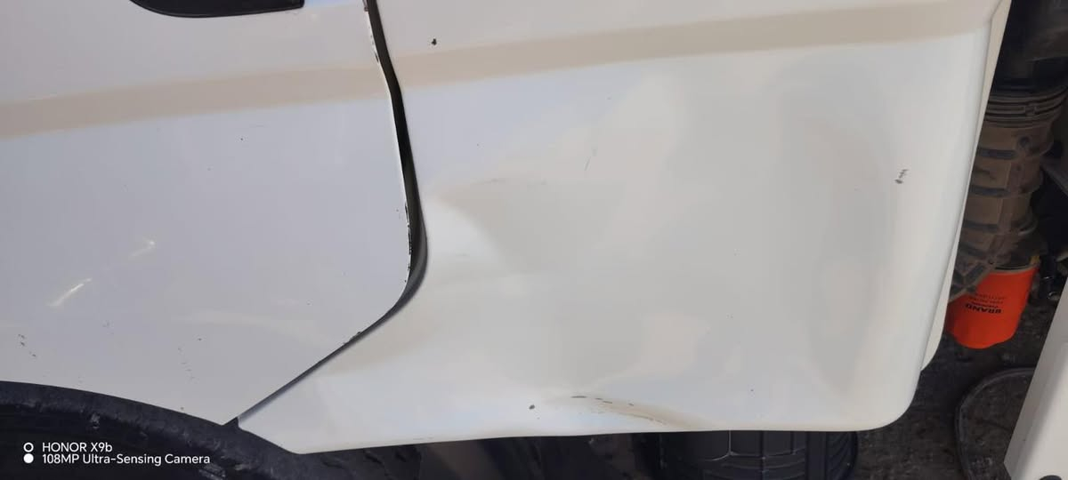 سلام عليكم كيا حمل موديل 2021سياره مكفوله كفاله عامه ماعاد الطخه الموضحه كير مكينه اكسل مكفولات للستفسار اتصل ***********
